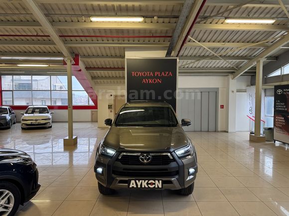 2025 TOYOTA HILUX 2.4 D-4D 4X4 INVINCIBLE A/T
