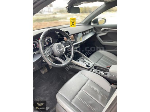 AUDİ A3 SPORTBACK 35TFSI ADVANCED HATASIZ BOYASIZ