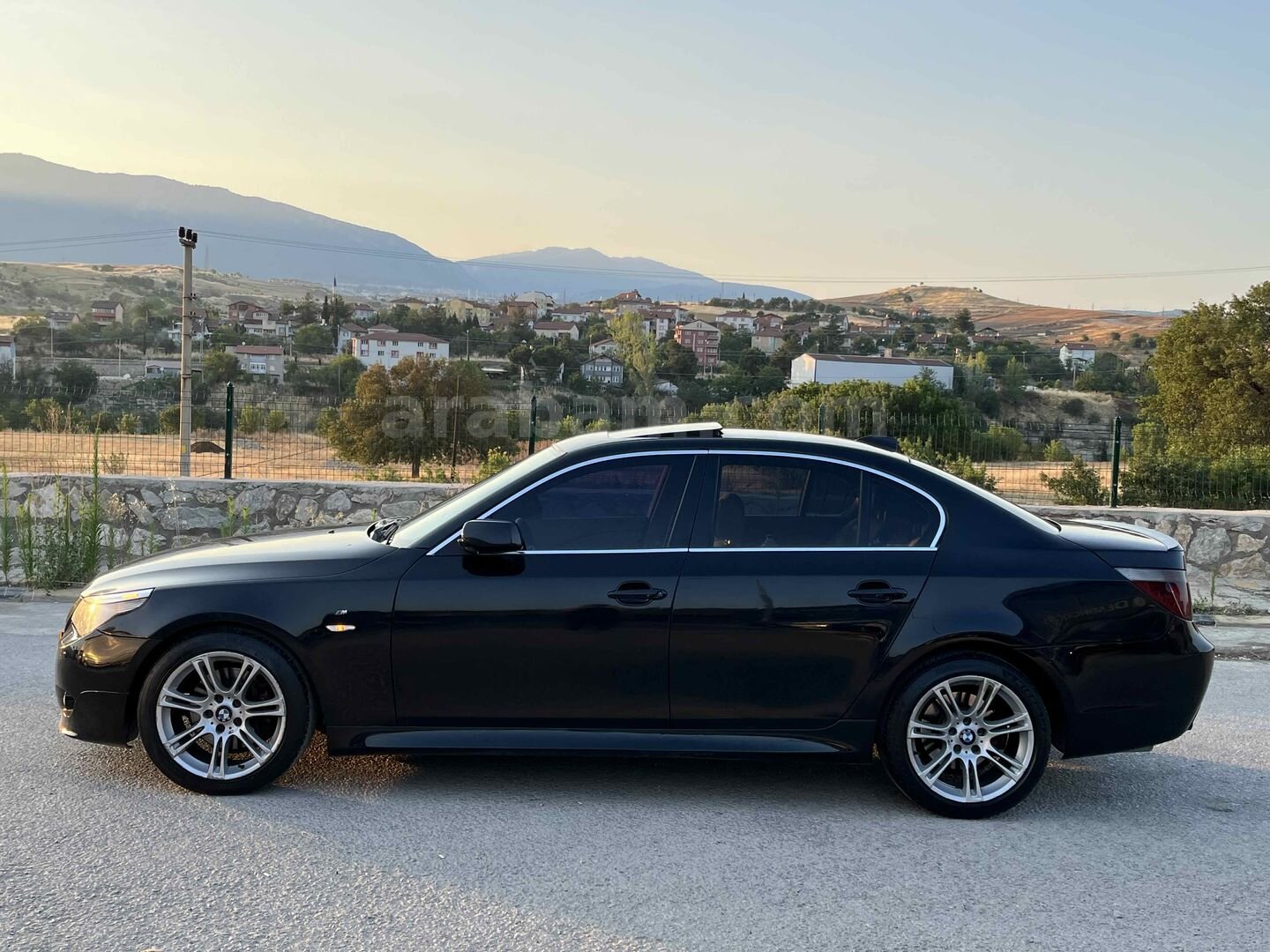 Galeriden BMW 5 Serisi 525i xDrive Standart 2006 Model Karabük 470.000 km Siyah 4