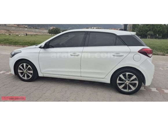 İLK ELDEN KAZASIZ DEGİSENSİZ 1.4 CRDİ STAYLE