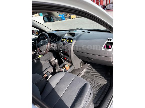 Sahibinden Renault Megane 1.6 Dynamique 2004 Model