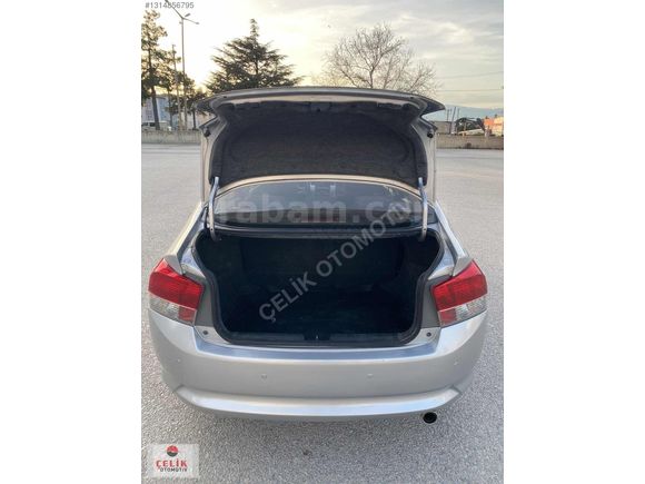 ÇELİK'DEN HONDA CİTY 1.4 OTOMATİK