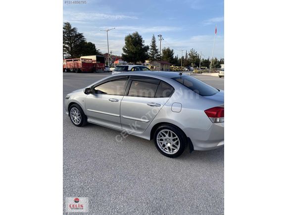 ÇELİK'DEN HONDA CİTY 1.4 OTOMATİK