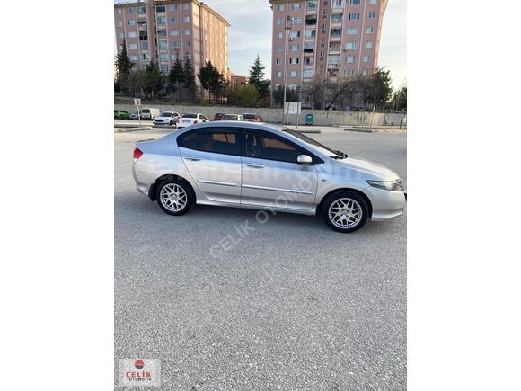 ÇELİK'DEN HONDA CİTY 1.4 OTOMATİK