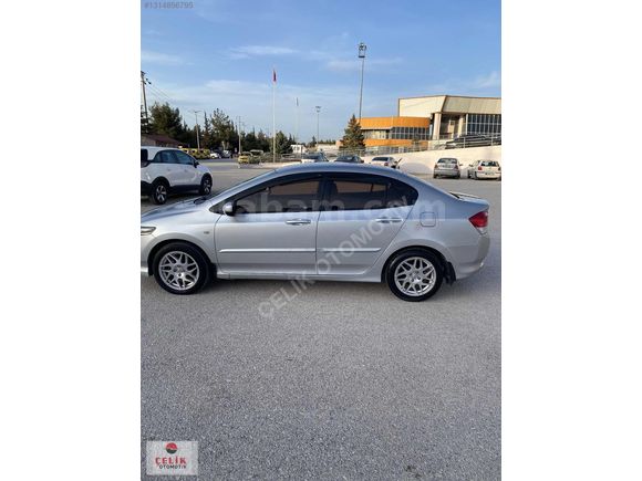 ÇELİK'DEN HONDA CİTY 1.4 OTOMATİK