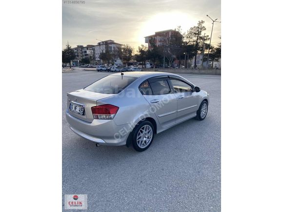 ÇELİK'DEN HONDA CİTY 1.4 OTOMATİK