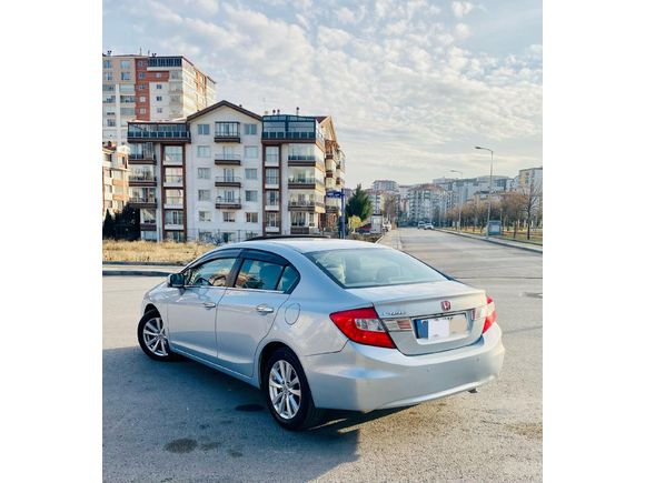 Sahibinden Honda Civic 1.6i VTEC Eco Elegance 2012 Model