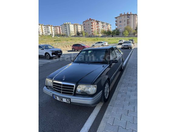 Sahibinden Mercedes - Benz E 200 1995 Model  395.500 km Siyah