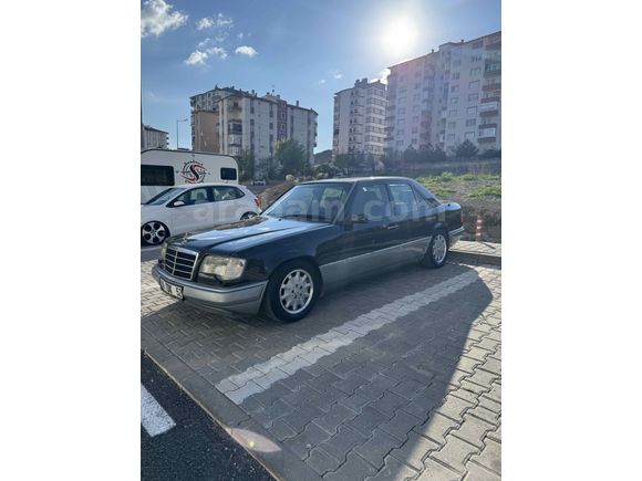 Sahibinden Mercedes - Benz E 200 1995 Model  395.500 km Siyah