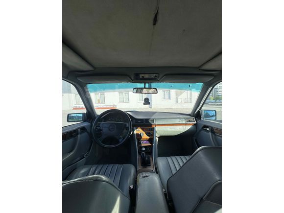 Sahibinden Mercedes - Benz E 200 1995 Model  395.500 km Siyah