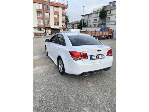 Temiz bakımlı aile aracı