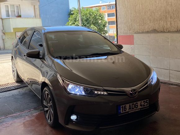 2018 Toyota Corolla. life.