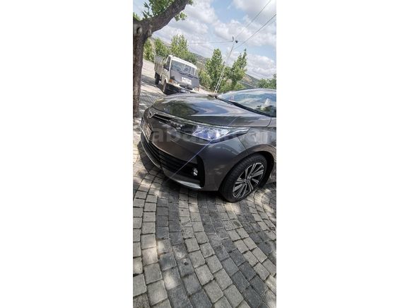 2018 Toyota Corolla. life.