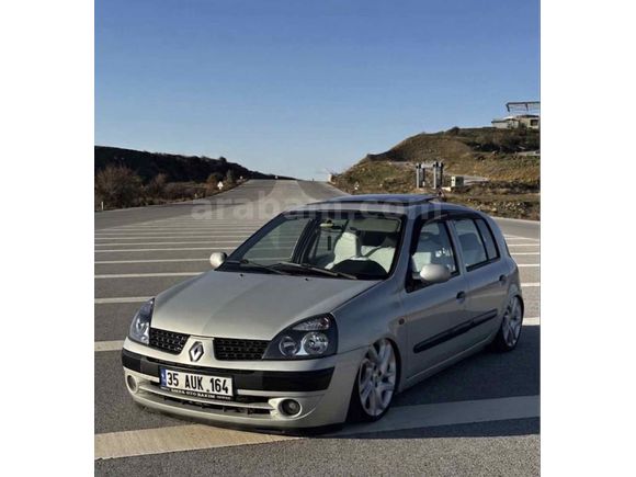Sahibinden Renault Clio 1.4 Privilege 2002 Model 