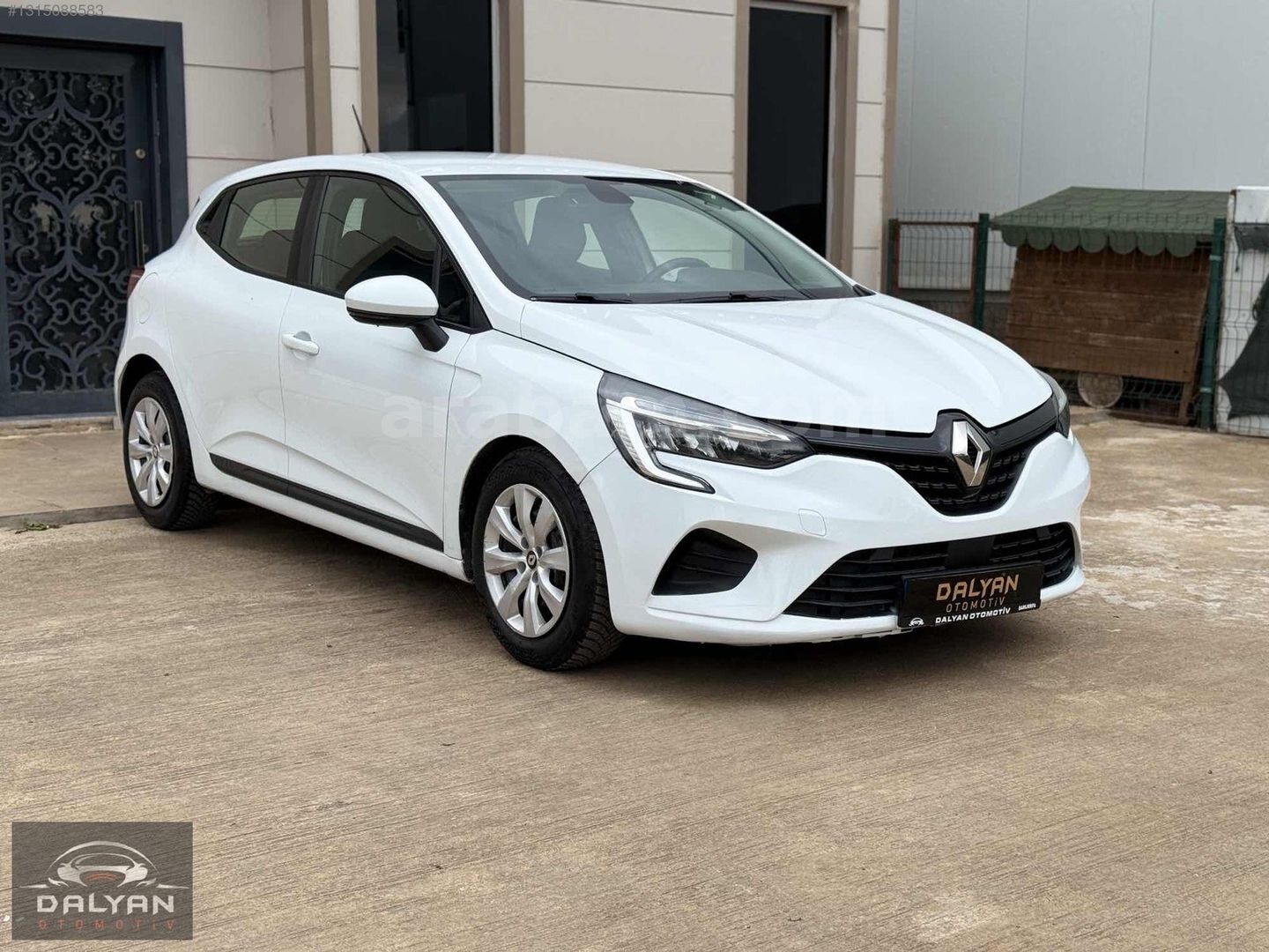 Galeriden Renault Clio 1.0 SCe Joy 2022 Model Şanlıurfa 169.000 km Beyaz 3