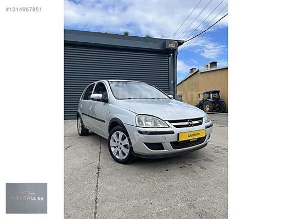 Galeriden Opel Corsa 1.4 Twinport Cosmo 2004 Model Tekirdağ