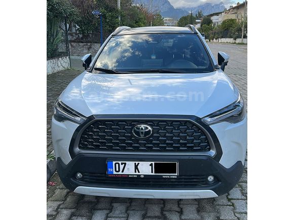 Sahibinden Hatasız 2025 Toyota Corolla Cross 1.8 Hybrid Passion X-Pack Düşük KM