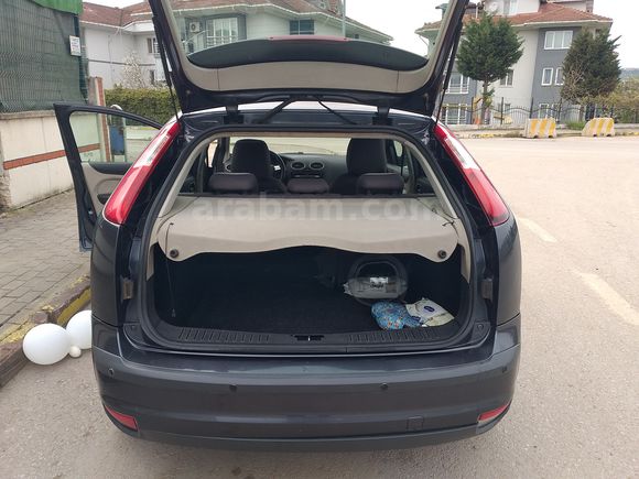 Sahibinden Ford Focus 1.6 Ghia 2006 Model 