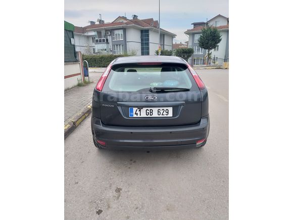 Sahibinden Ford Focus 1.6 Ghia 2006 Model 