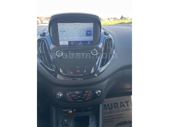 Sahibinden Ford Tourneo Courier 1.5 TDCi Titanium Plus 2022 Model 