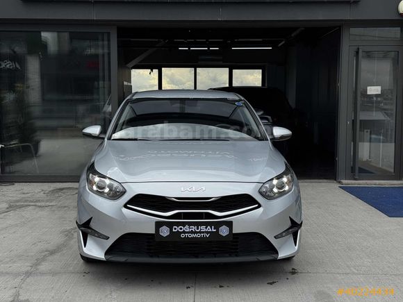 DOĞRUSAL | 2024 KİA CEED 1.5 T-GDI ELEGANCE PLUS BOYASIZ İLK EL