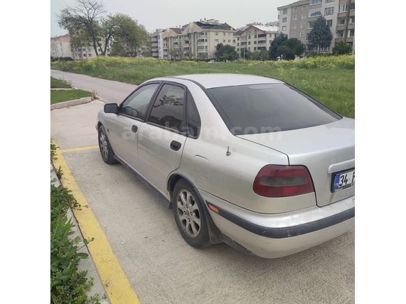 Sahibinden Volvo S40 2.0 2000 Model 