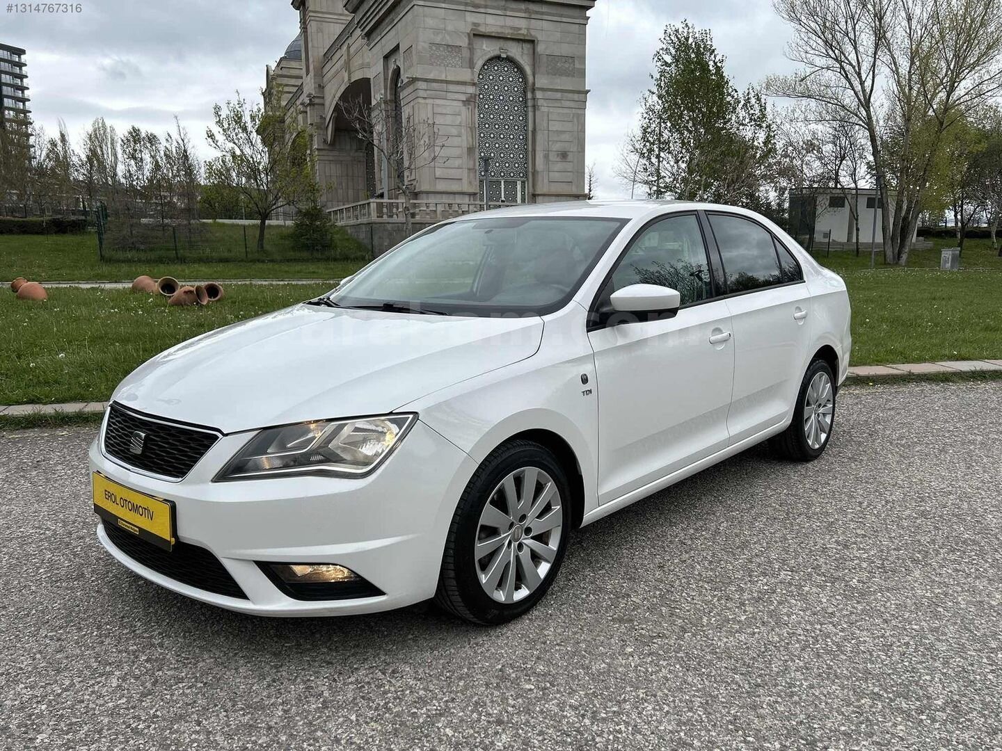Galeriden Seat Toledo 1.6 TDI Style 2013 Model Ankara 237.800 km Beyaz 1