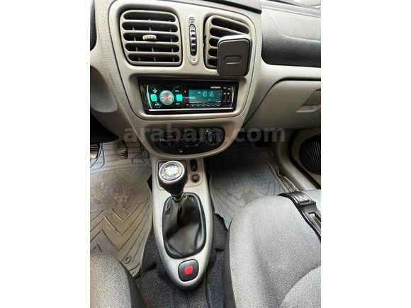 Sahibinden Renault Clio 1.4 Authentique 2005 Model pazarlık payı vardır