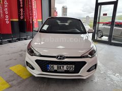 Galeriden Hyundai i20 1.4 CRDi Style 2019 Model İstanbul 73.940 km Beyaz