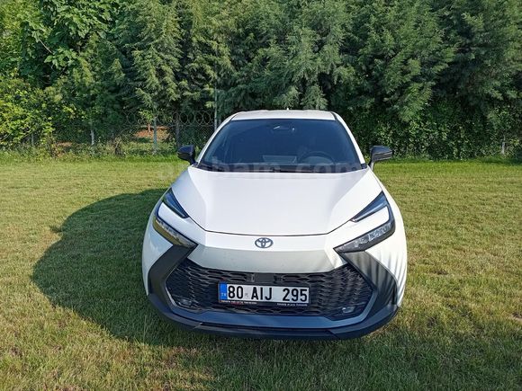Sahibinden Toyota C-HR 1.8 Hybrid Flame 2026 Model Osmaniye
