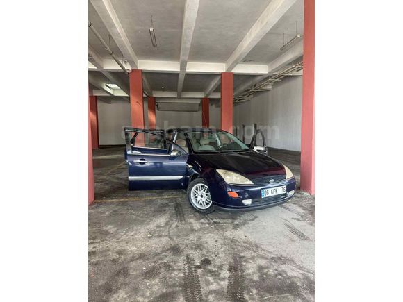 Sahibinden Ford Focus 1.6 Ghia 2001 Model 
