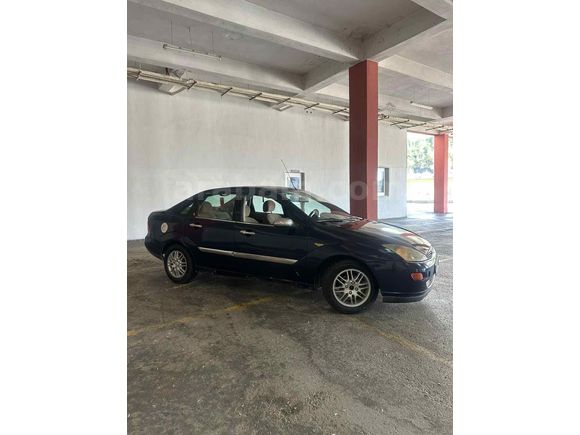 Sahibinden Ford Focus 1.6 Ghia 2001 Model 