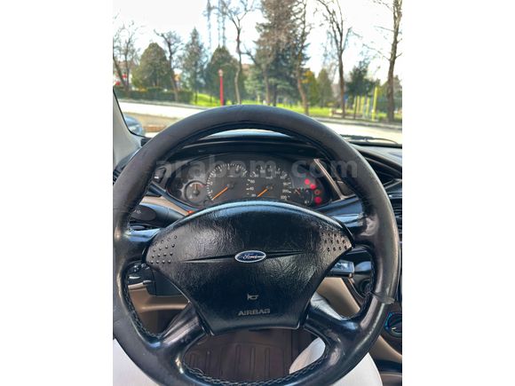 Sahibinden Ford Focus 1.6 Ghia 2001 Model 
