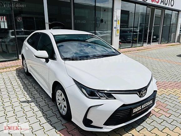 EMEK MUSTAFA 2021 COROLLA 1.5 VİSİON OTOMATİK 32 BİN KM BOYASIZ