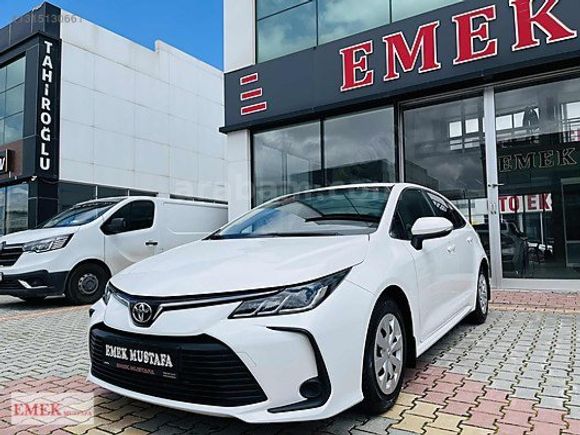 EMEK MUSTAFA 2021 COROLLA 1.5 VİSİON OTOMATİK 32 BİN KM BOYASIZ