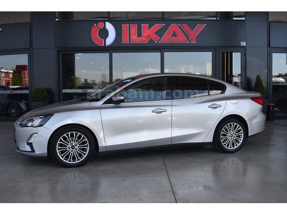İLKAY'DAN 2020 FORD FOCUS 1.5ECOBLUE TİTANİUM 200,000 KM'DE