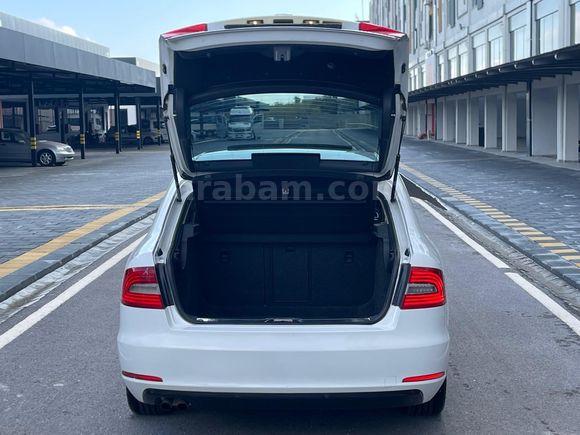 Sahibinden Skoda SuperB 1.6 TDI Elegance 2013 Model