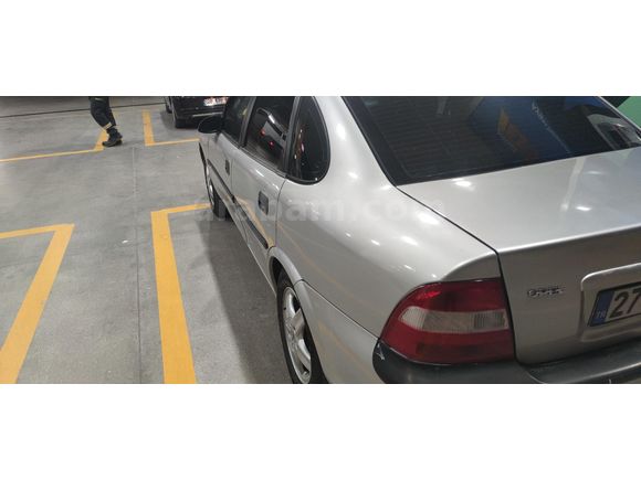 Sahibinden Opel Vectra 2.0 GLS 1996 Model