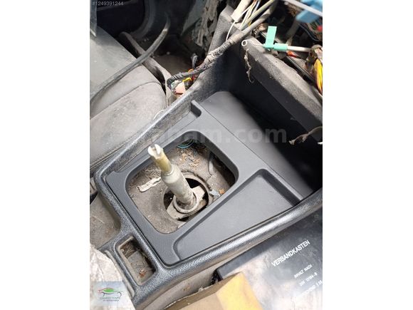 E34 M5 vites konsol çerçevesi.
