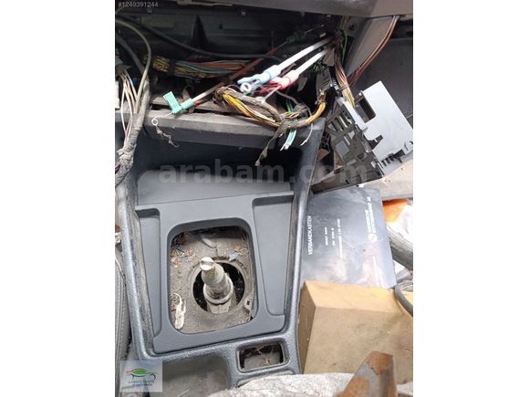 E34 M5 vites konsol çerçevesi.