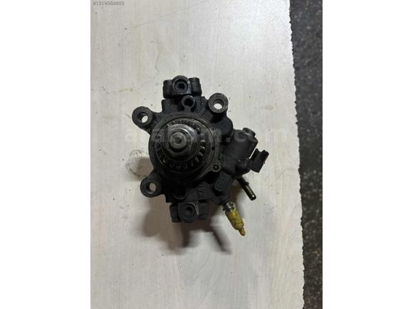 Renault M9T Master 4 yakıt pompası 167001930R