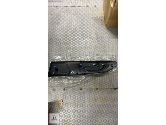 Citroen Berlingo K9 Sağ Ön Kapı Çıtası 98184663WP