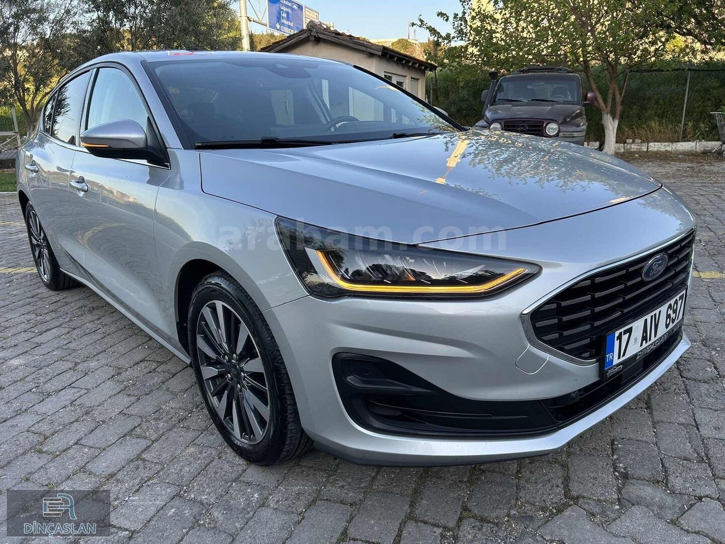 Galeriden Ford Focus 1.5 EcoBlue Titanium Stil 2024 Model Çanakkale 84.000 km Gri 3