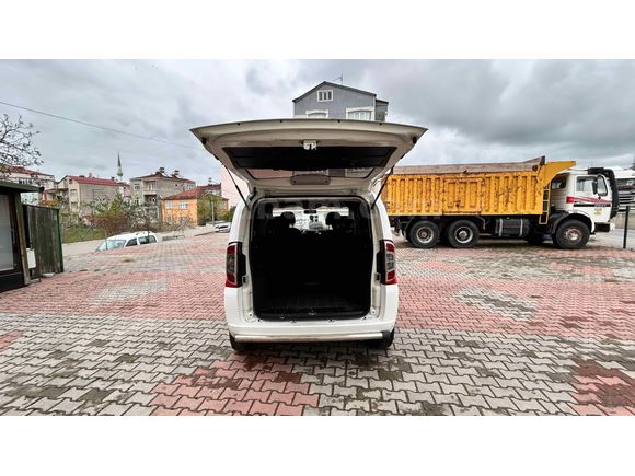 Galeriden Fiat Fiorino Combi 1.3 Multijet Pop 2014 Model Samsun