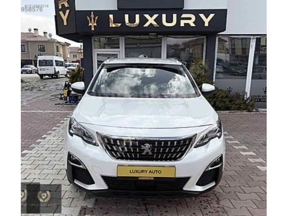 LUXURY AUTODAN//HATASIZ BOYASIZ// MÜKEMMEL TEMİZLİKTE // 3008