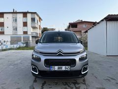 ACİL SATILIK SON FİYAT Düşük km hatasız Boyasız Tramersiz Citroen Berlingo 1.5 BlueHDI Shine 2023 Model 