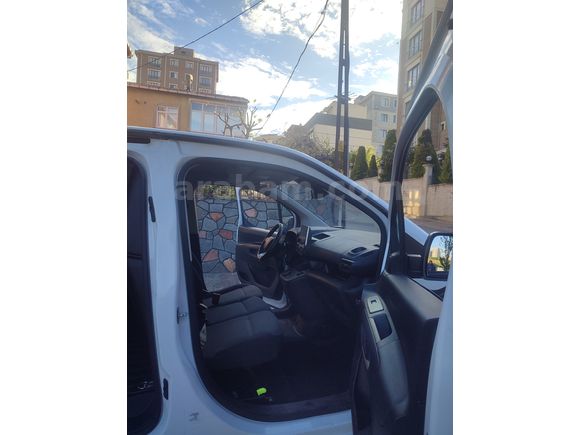 Sahibinden Citroen Berlingo 1.5 BlueHDI 2023 Model 