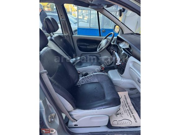2002 MODL RENAULT SCENİC 2.0 16V PRİVİLEGE 4x4 OTOMOBİL RUHSATLI
