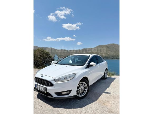 Sahibinden Ford Focus 1.6 TDCi Trend X 2015 Model  197.000 km Beyaz