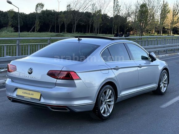 2022 PASSAT ELEGANCE CAM TAVANLI-DEĞİŞENSİZ-YETKİLİ SERVİS BAKIM